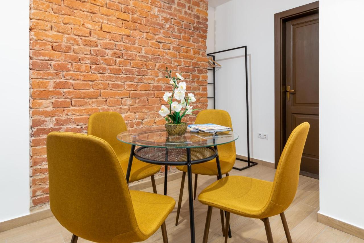 Cadoro City Center Apartments Oradea Zewnętrze zdjęcie